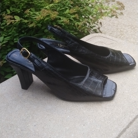 Black Patent Leather Peep Toe Slingback Sandals size 9 - Picture 9 of 10